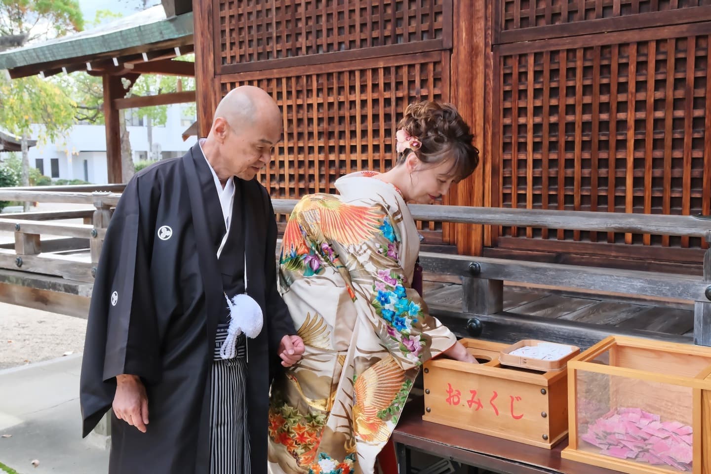 再婚で神社でのフォトウエディングの花嫁