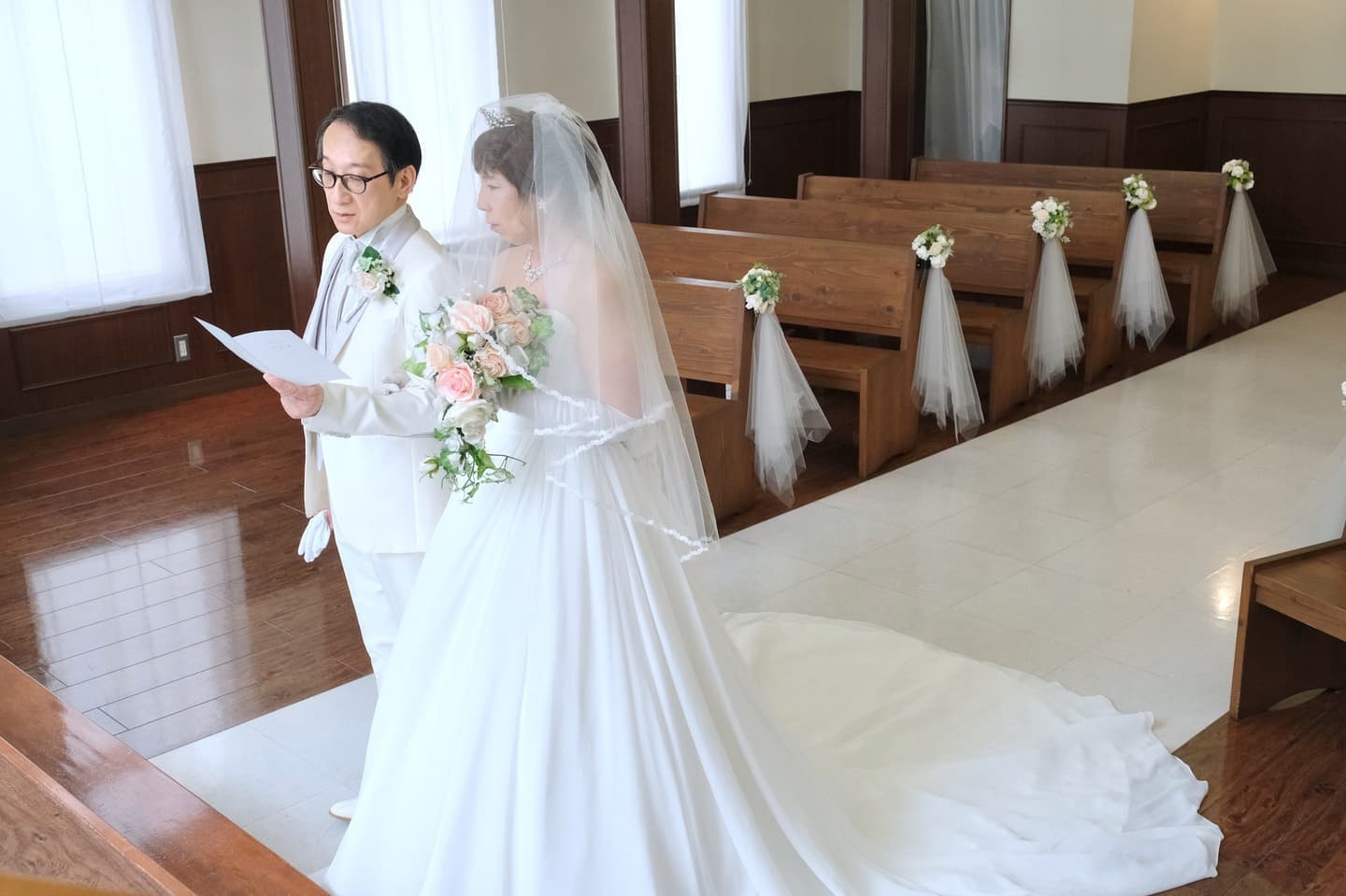 シニア世代の再婚でのチャペルでフォトウエディング