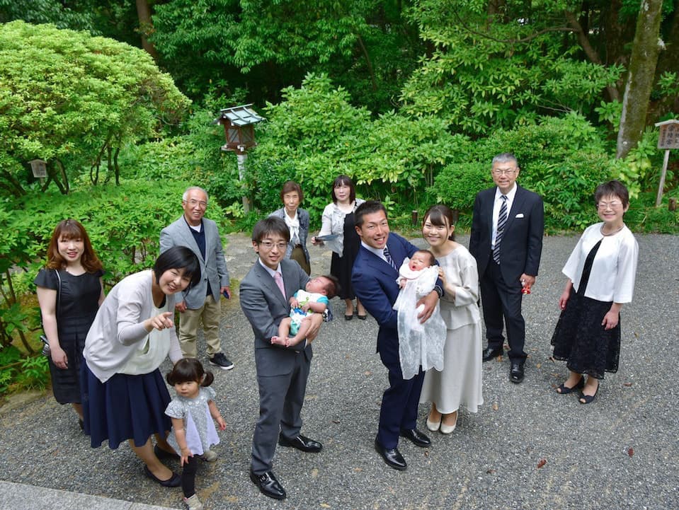 沢山の家族で撮ったお宮参りの写真