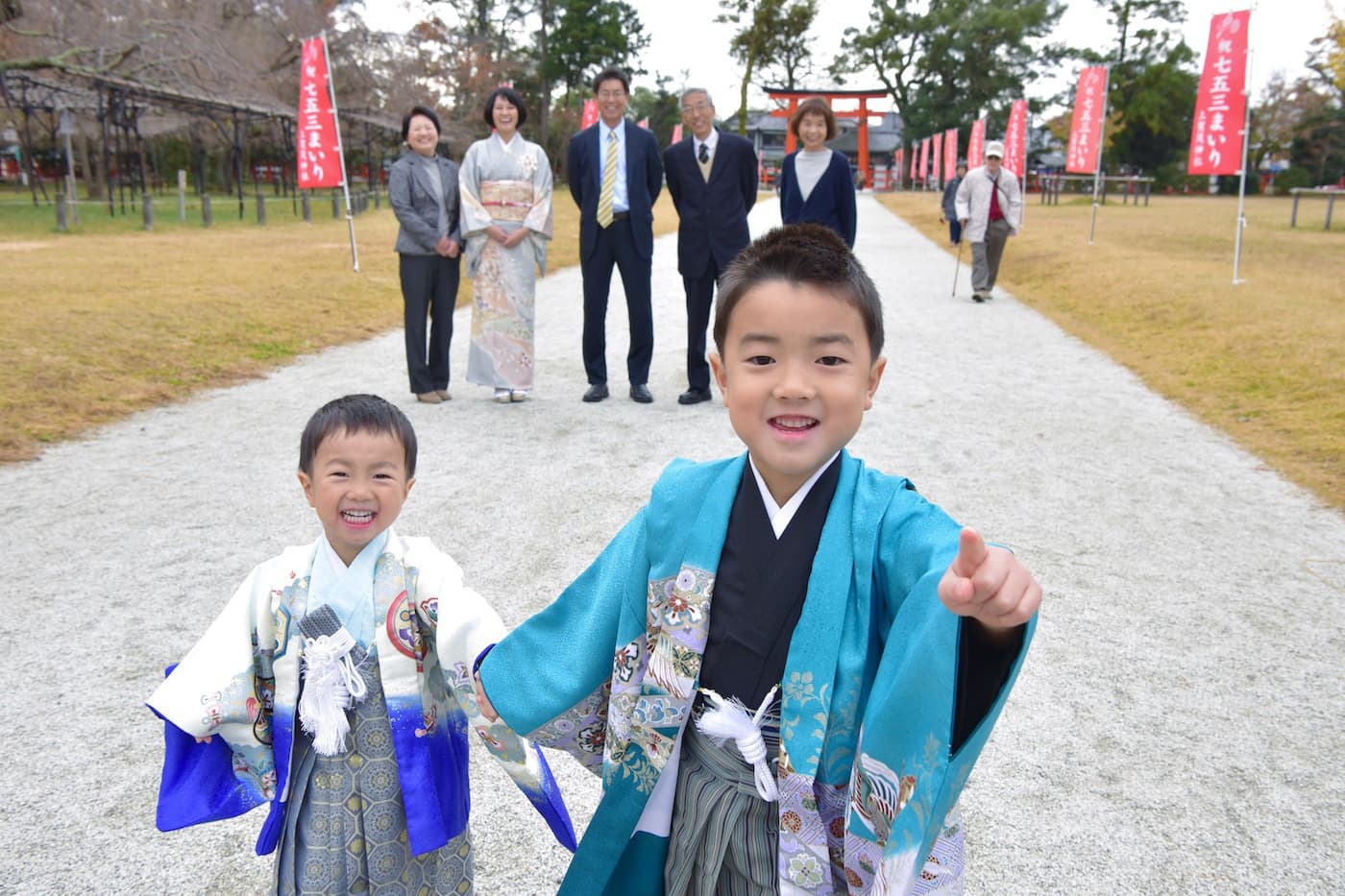 神社での七五三写真撮影