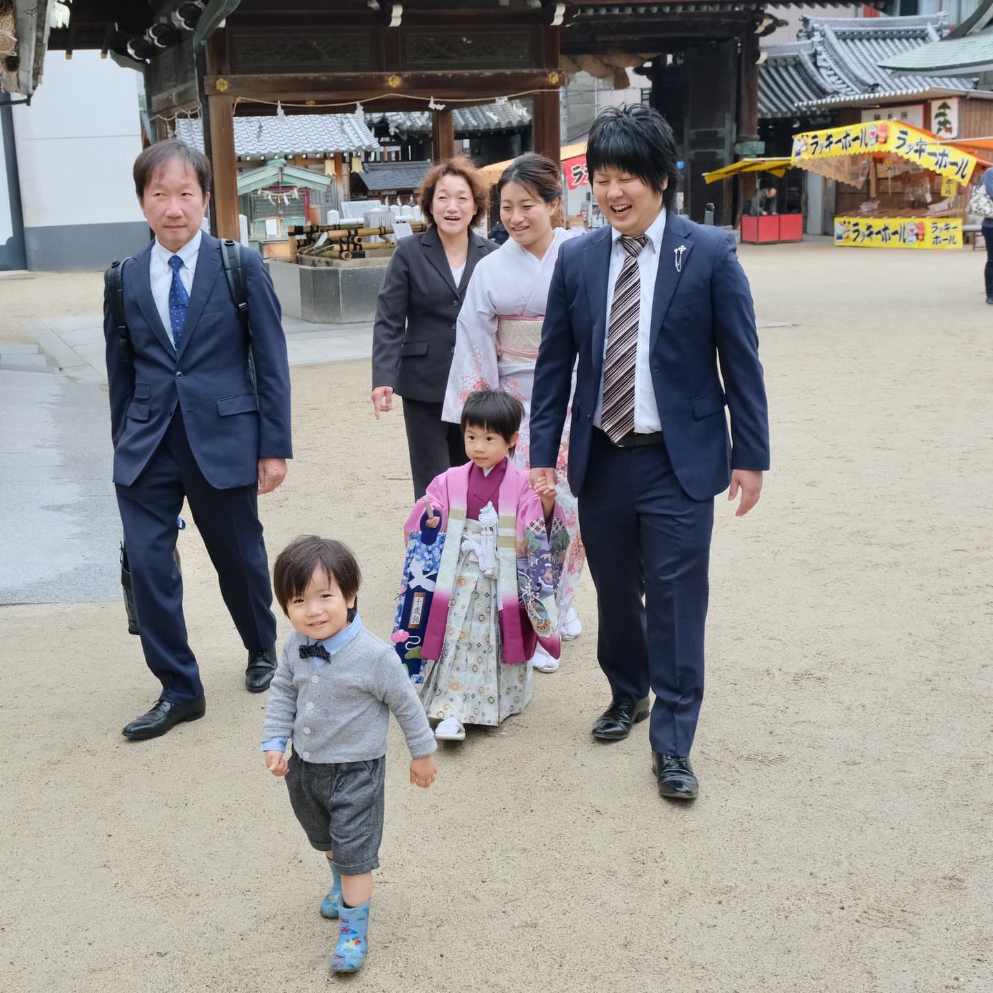 大阪天満宮での七五三参りをした写真