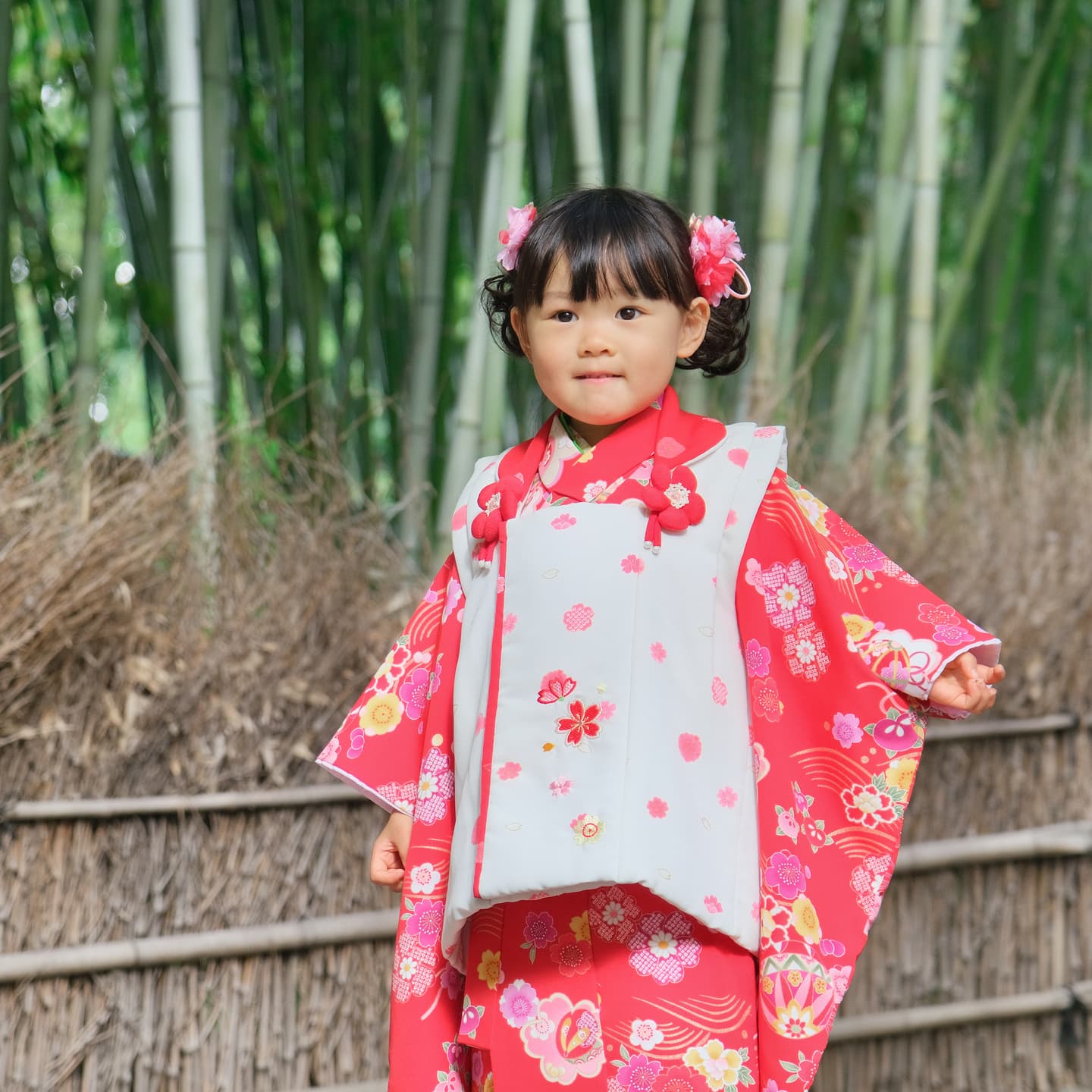 京都の城南宮で七五三参りをした写真