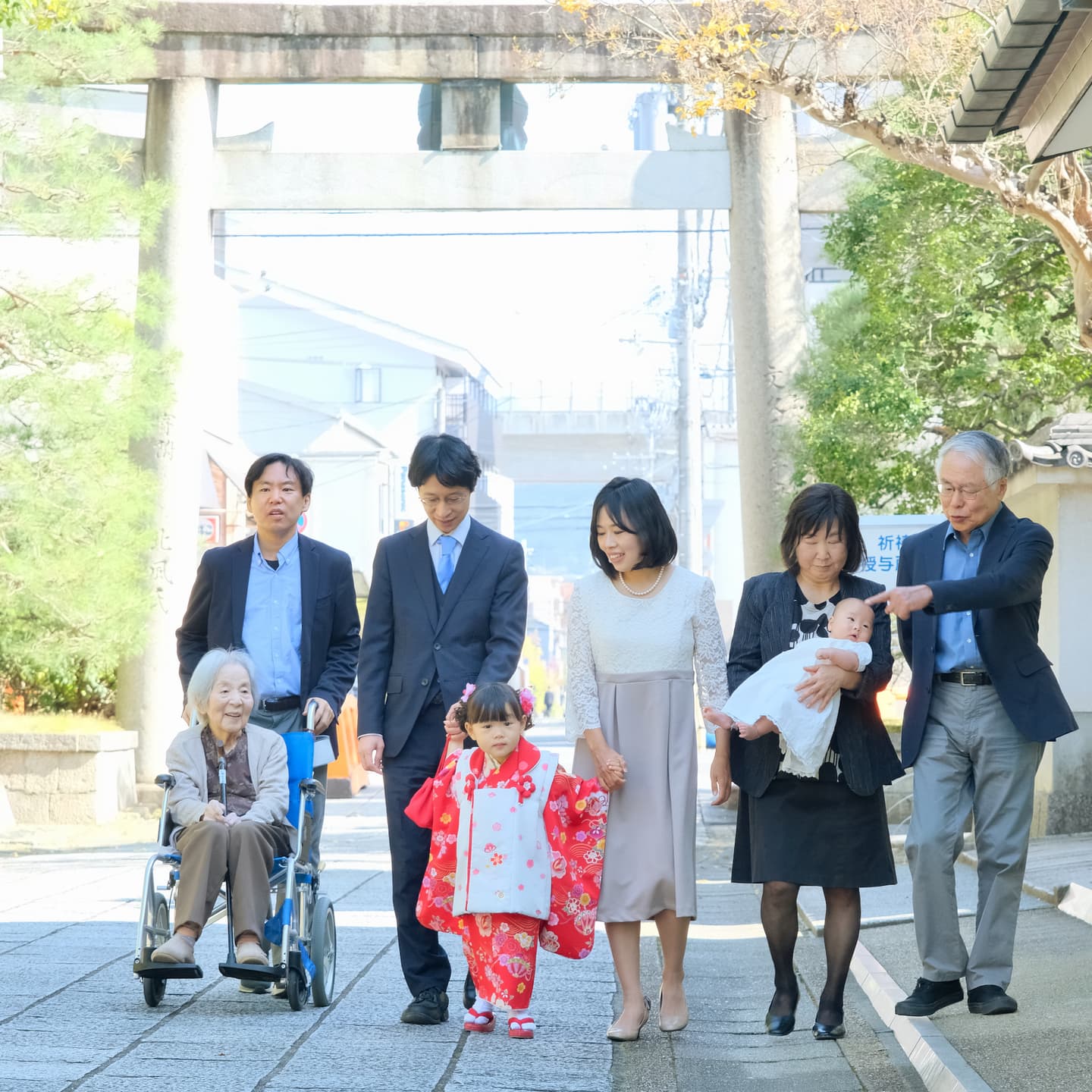 京都の城南宮で七五三をした写真