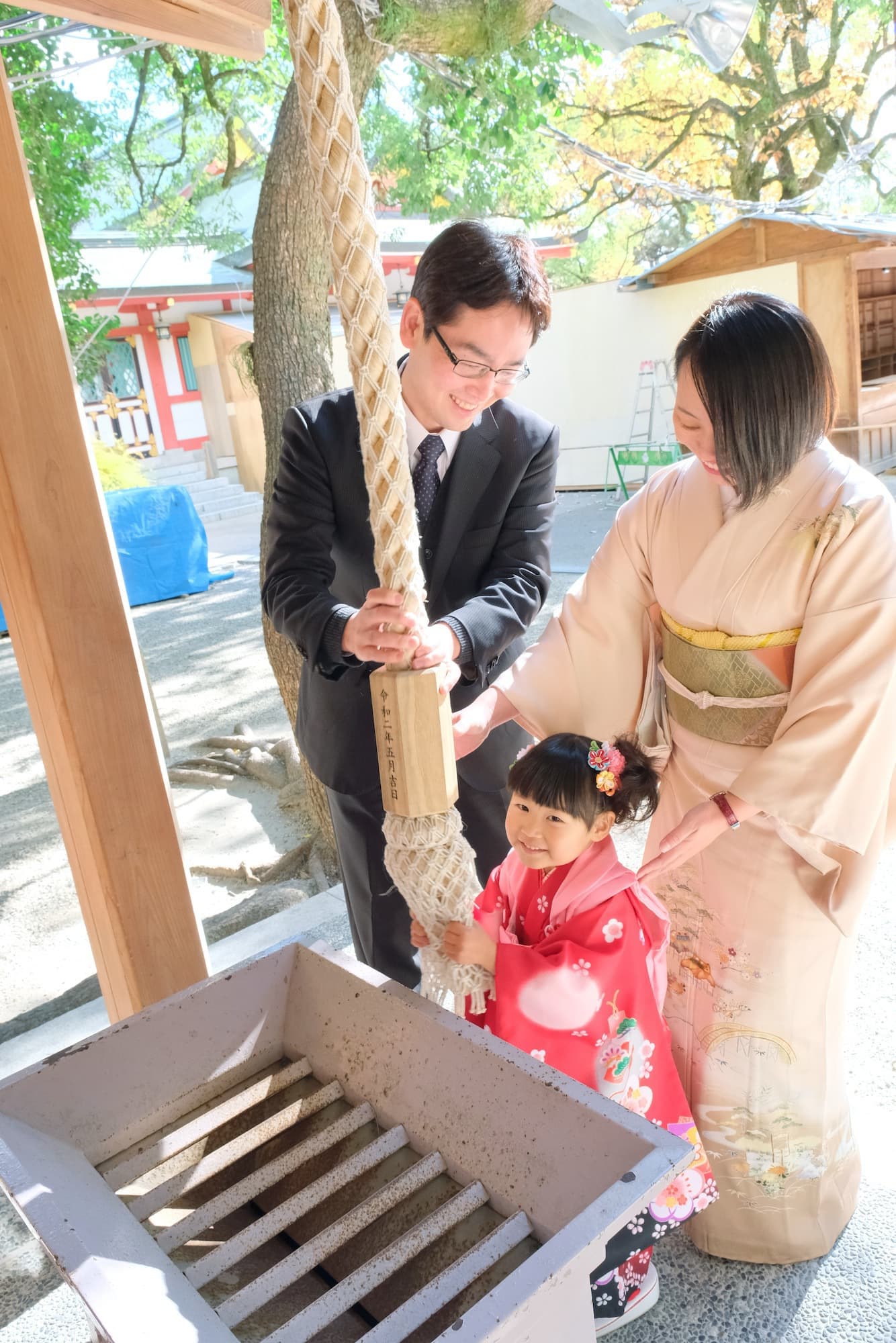 西宮神社で七五三の着物の女の子