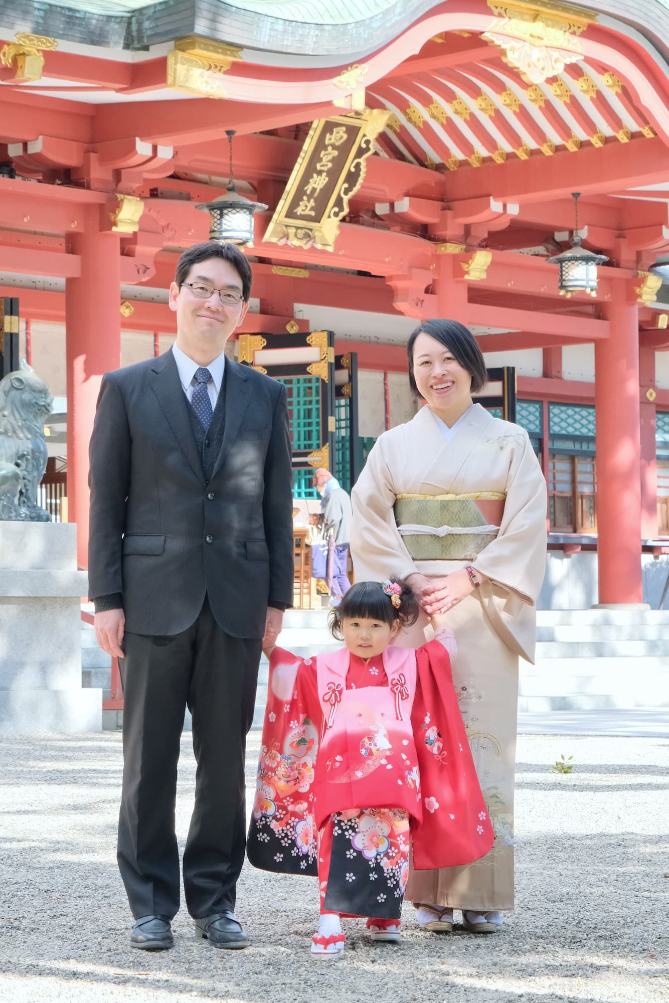 西宮神社で七五三の着物の女の子