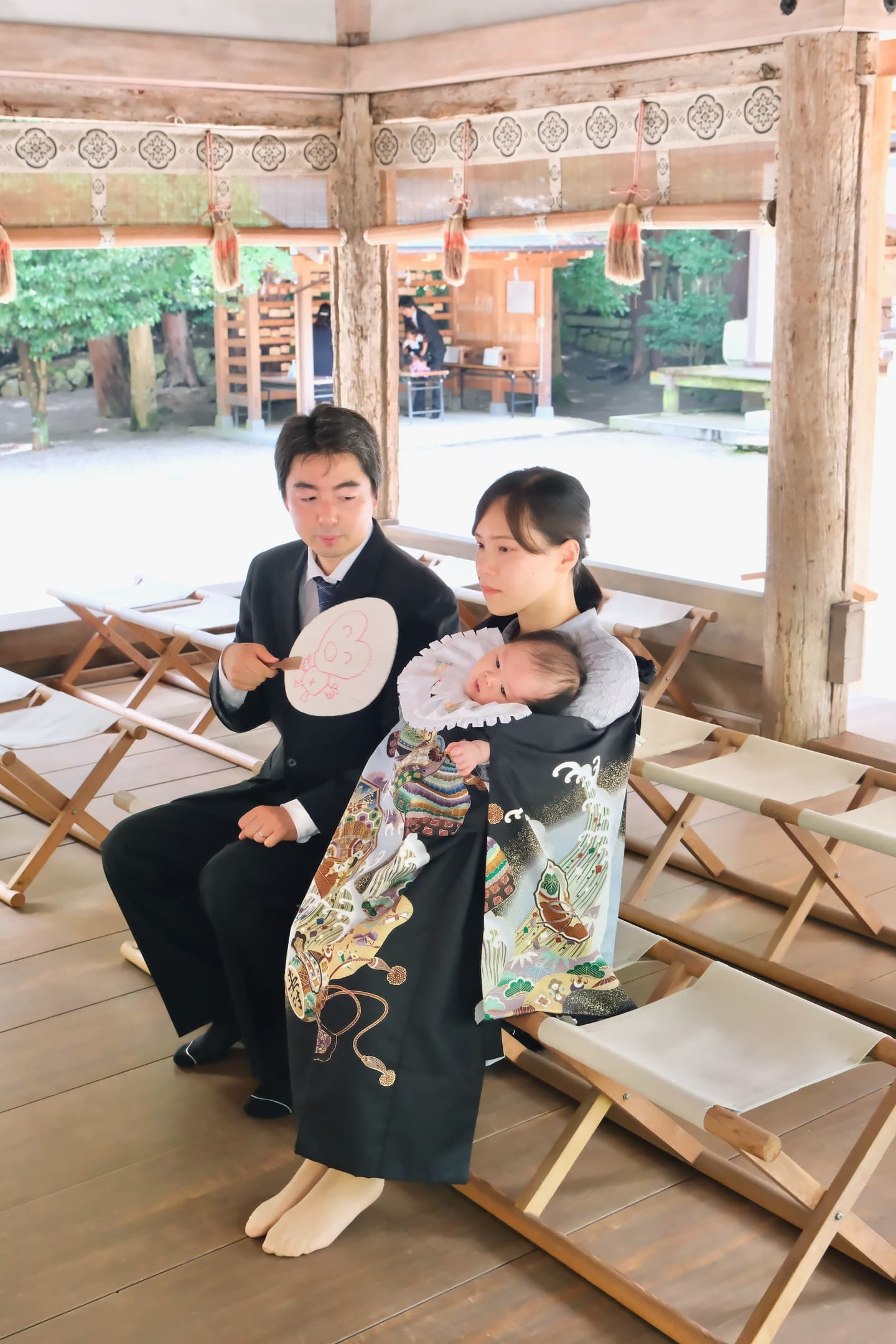 滋賀県の御上神社でお宮参りの