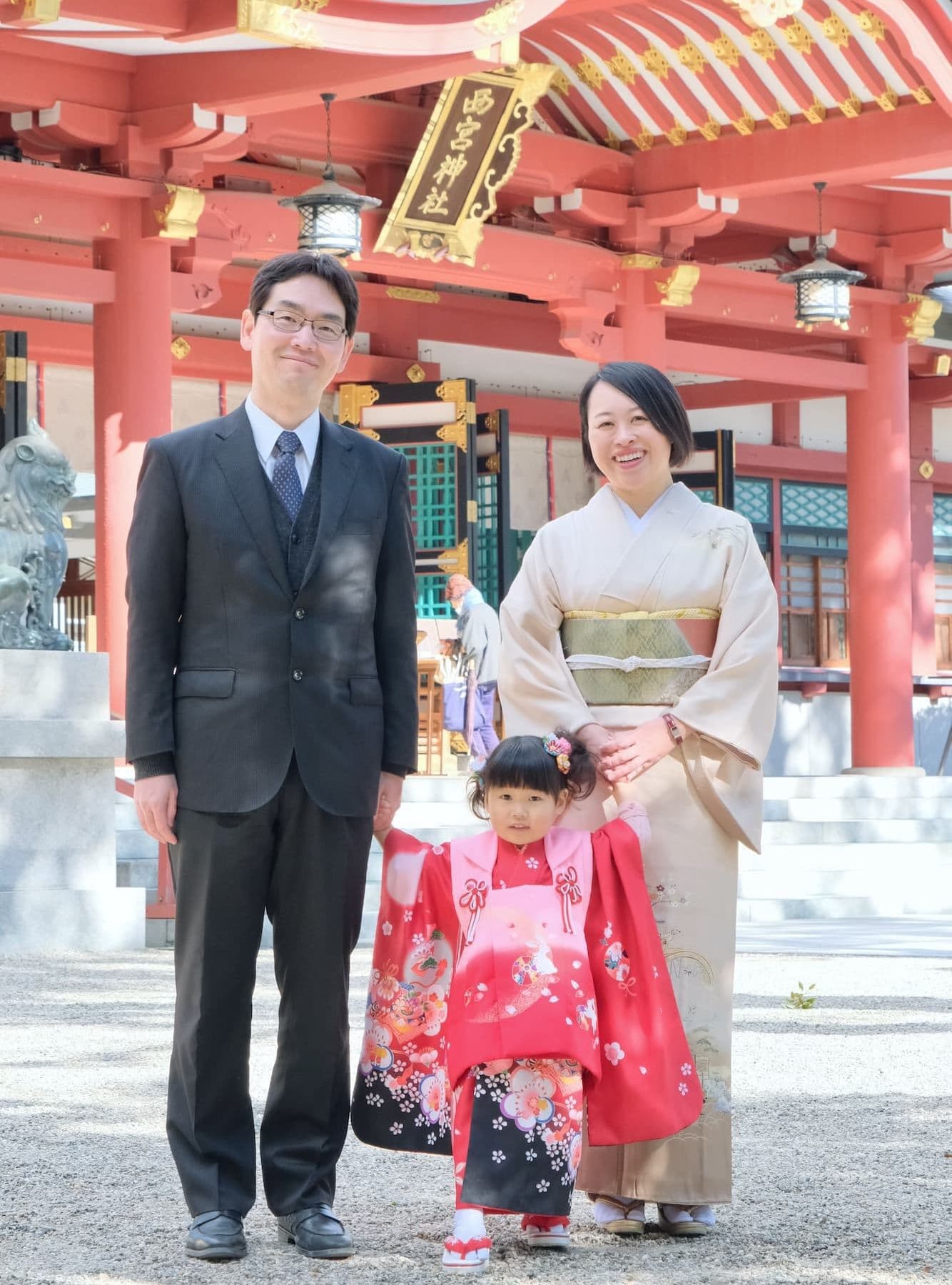 西宮神社で七五三の着物の女の子