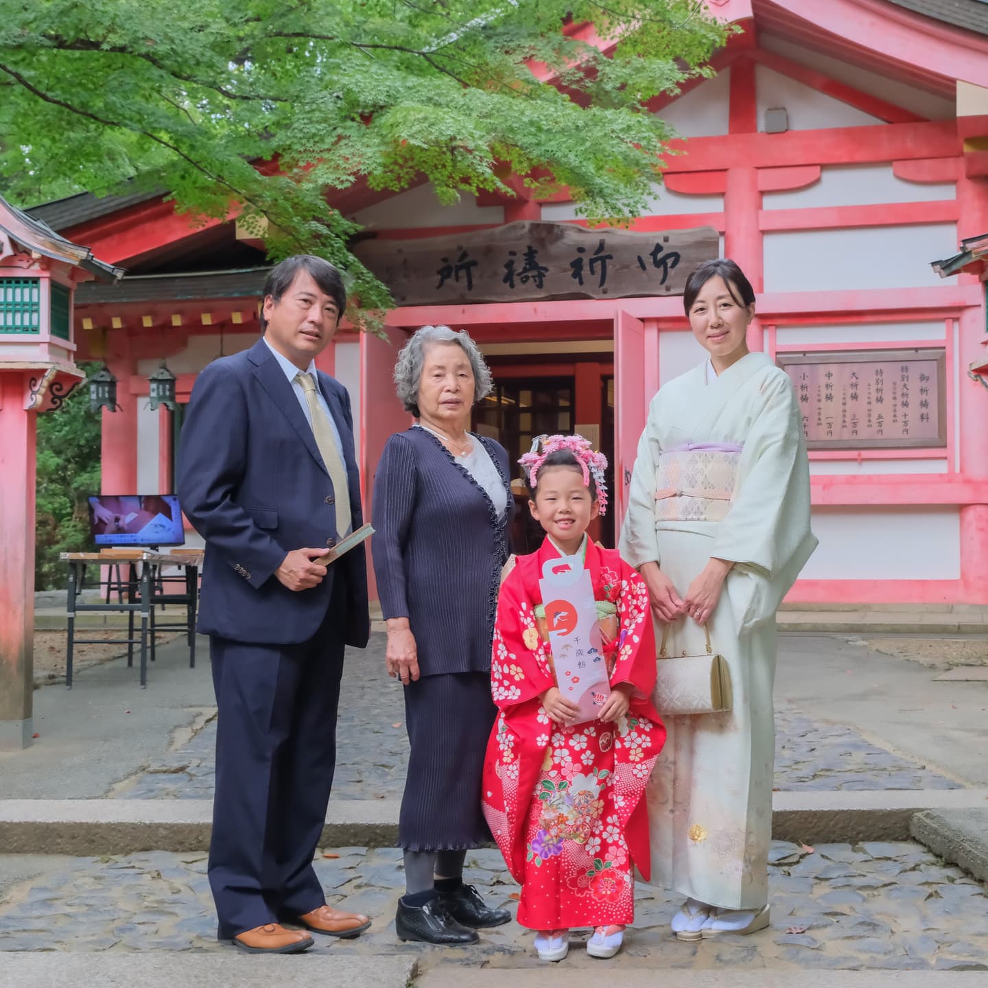 奈良の春日大社での七五三をした写真