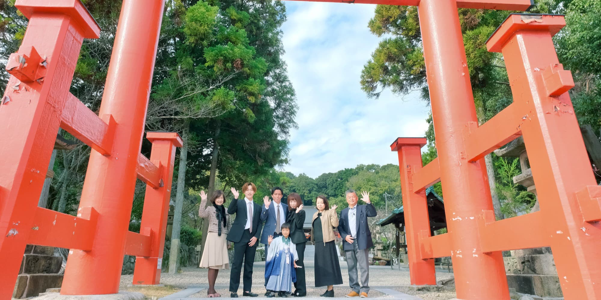 七五三の着物を着た子ども