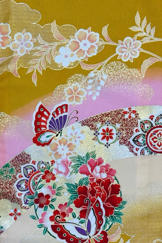 お宮参り用の黄色の赤ちゃん着物