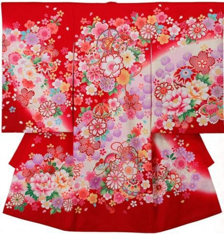 お宮参りに着る赤ちゃんの着物の写真