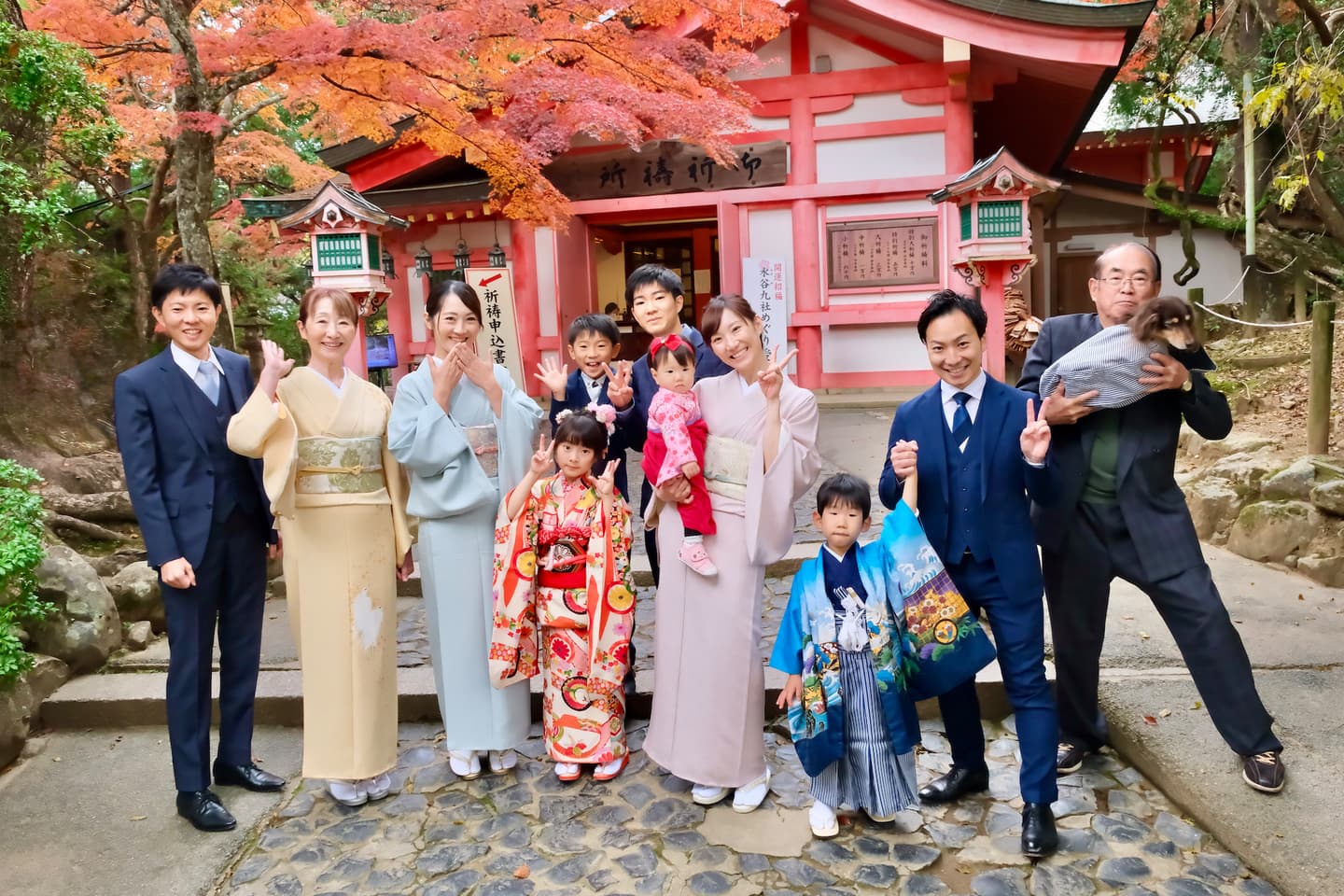 神社で七五三の着物。