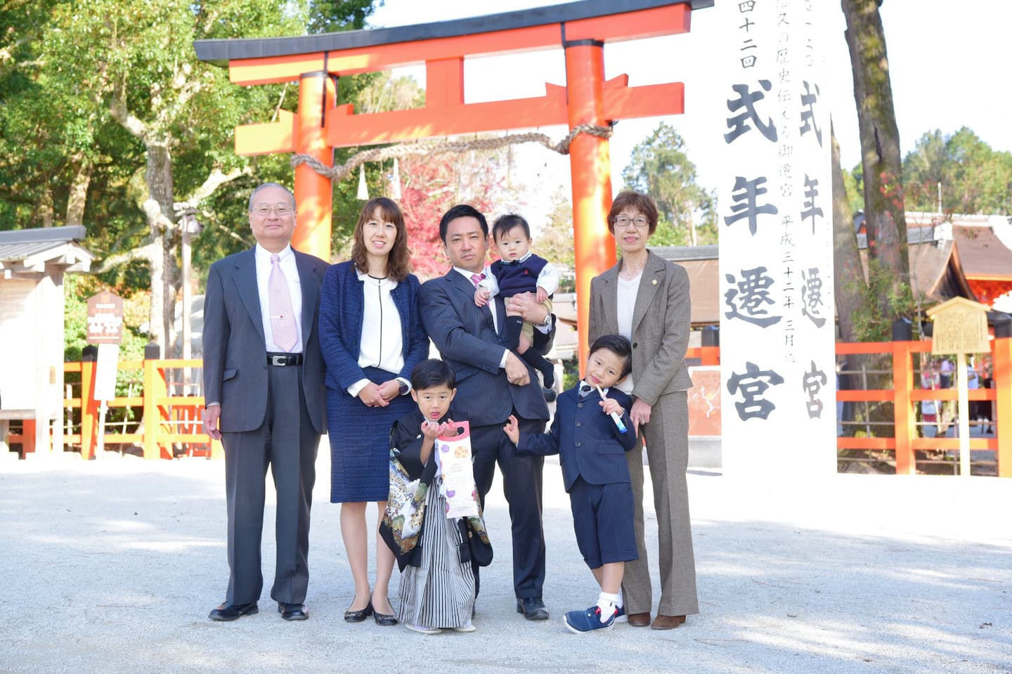 上賀茂神社で七五三の記念写真