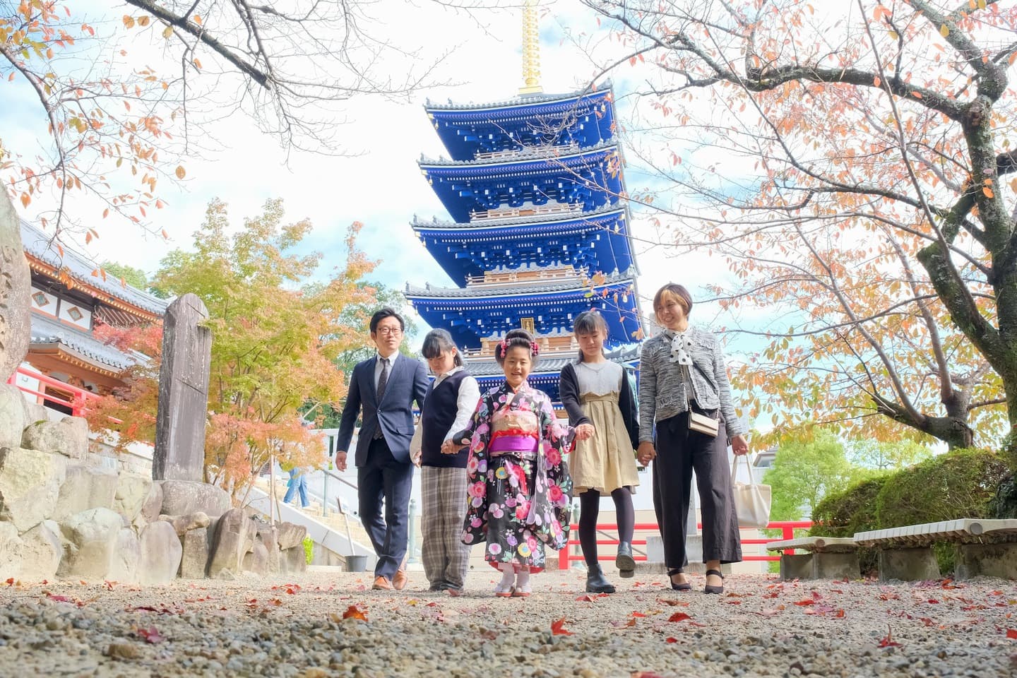 宝塚市の中山寺で七五三参りをした写真