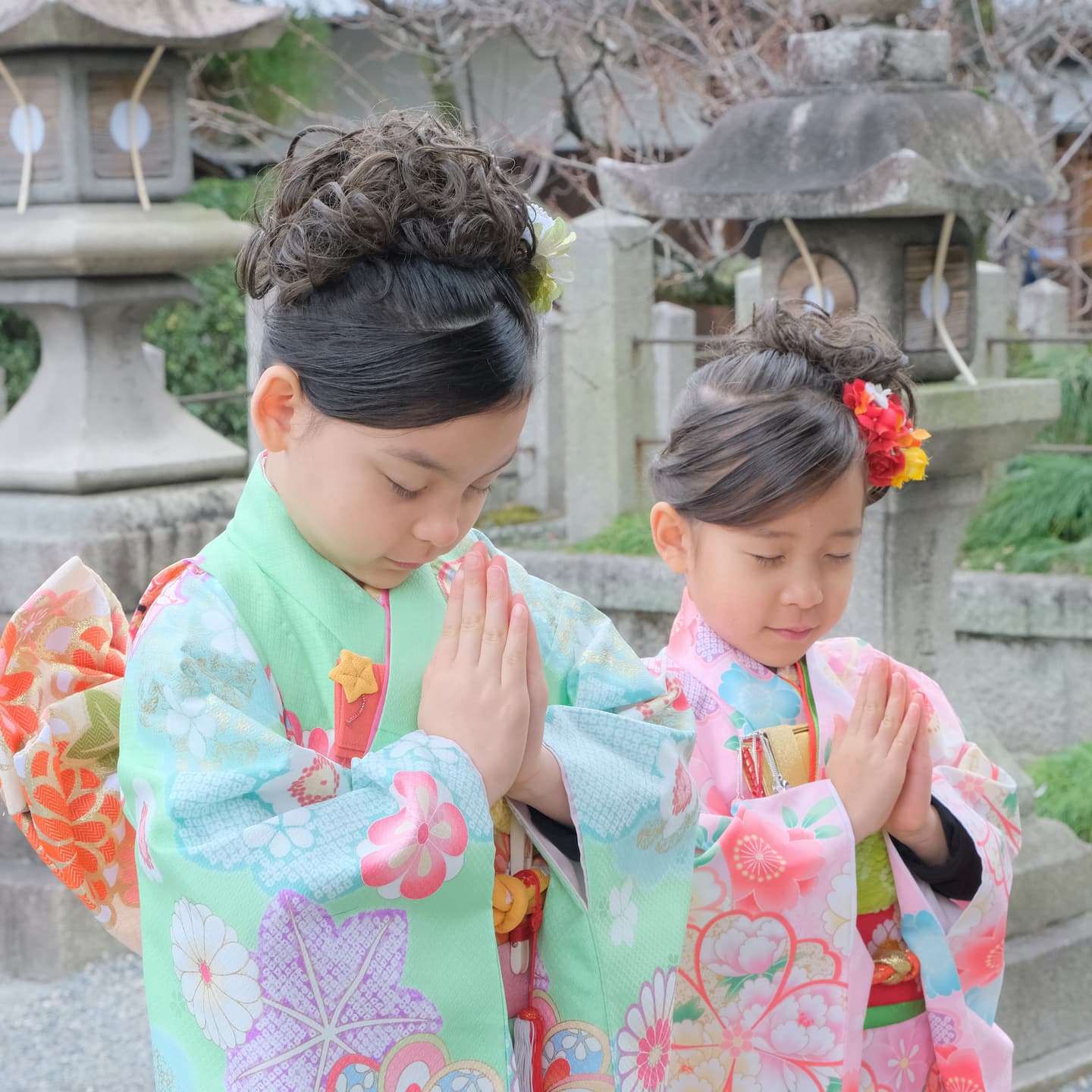 京都の城南宮で七五三をした写真