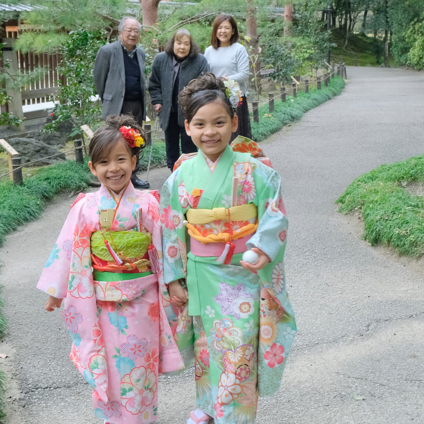 京都の城南宮で七五三をした写真