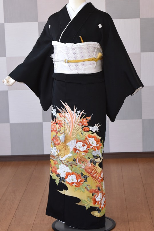 母親も結婚式用にレンタル着付けできる留袖