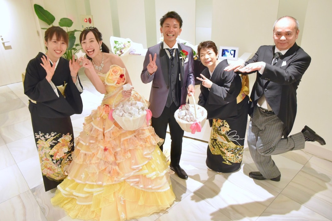 奈良での披露宴の家族集合写真