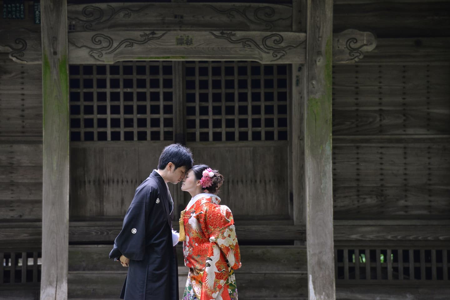 神社の結婚式で和装の花嫁