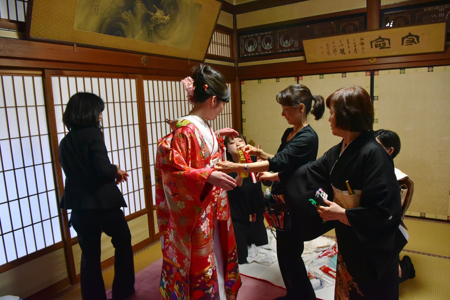 神社の結婚式で和装の花嫁