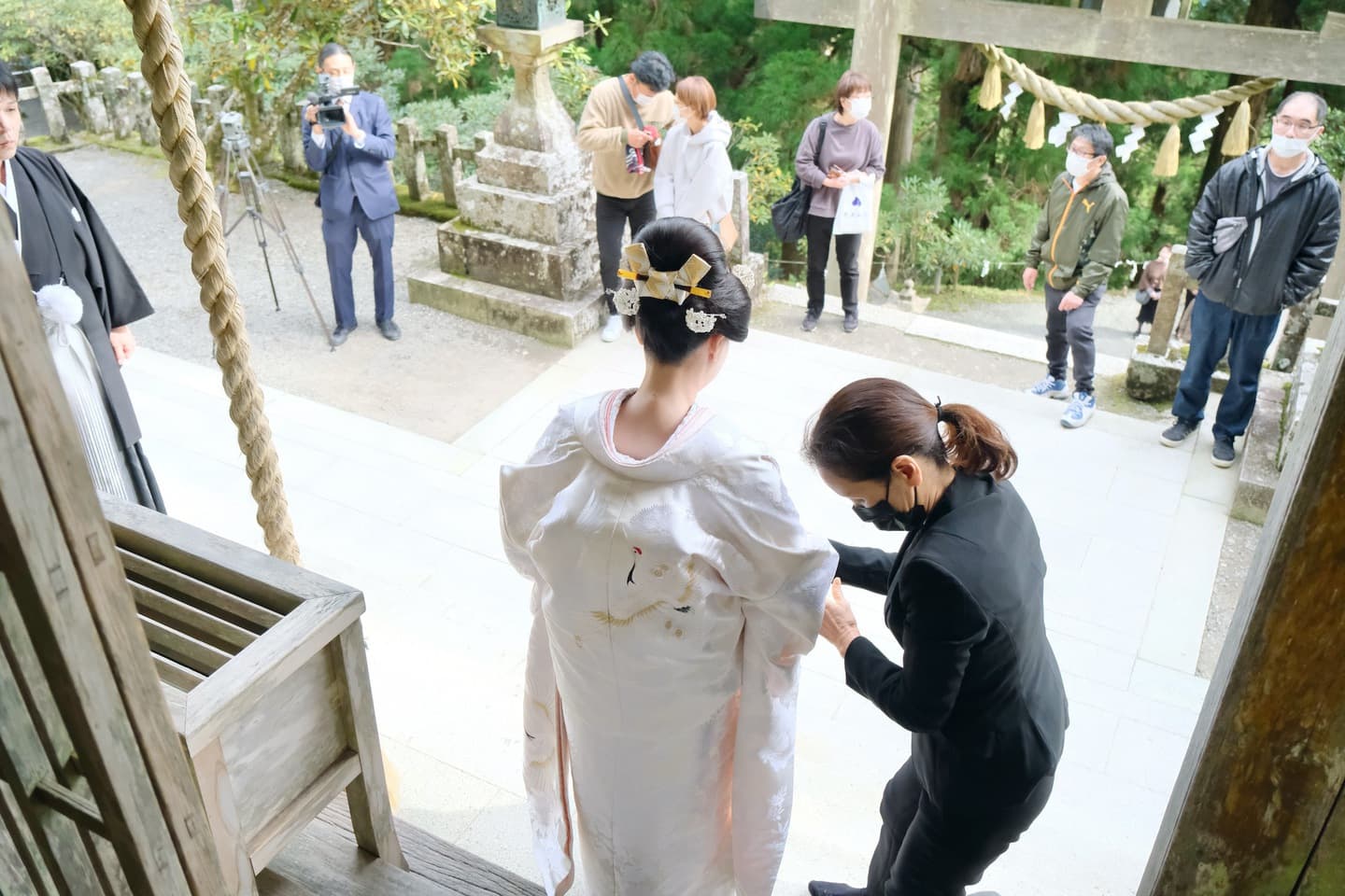 神社の結婚式で和装の花嫁