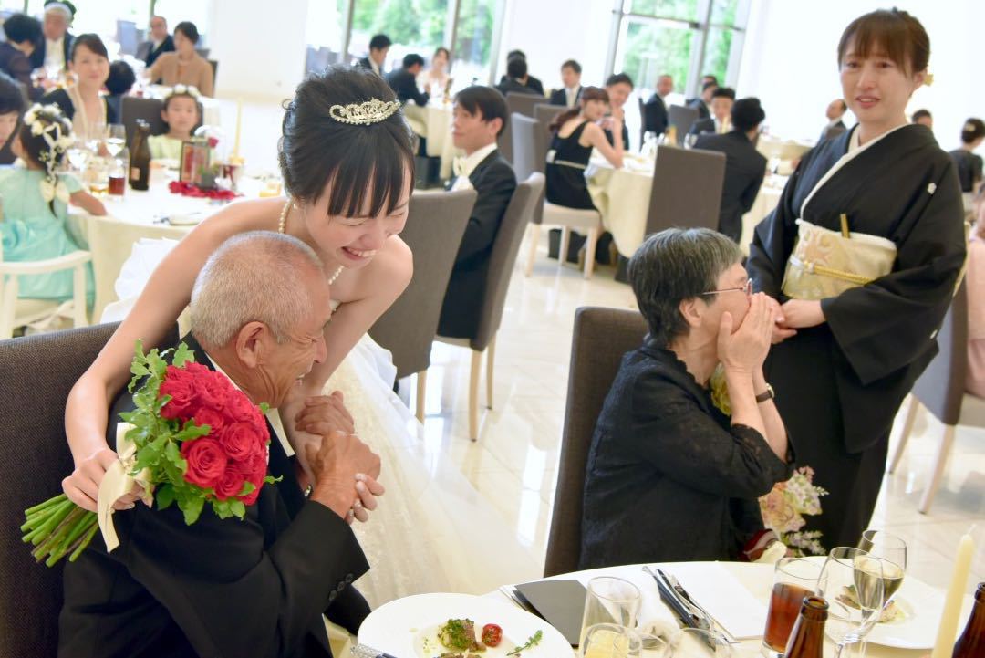 結婚式でドレスの花嫁様の写真